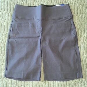 NWT- “Apt.9” Bermuda Shorts (women’s size 6) Gray